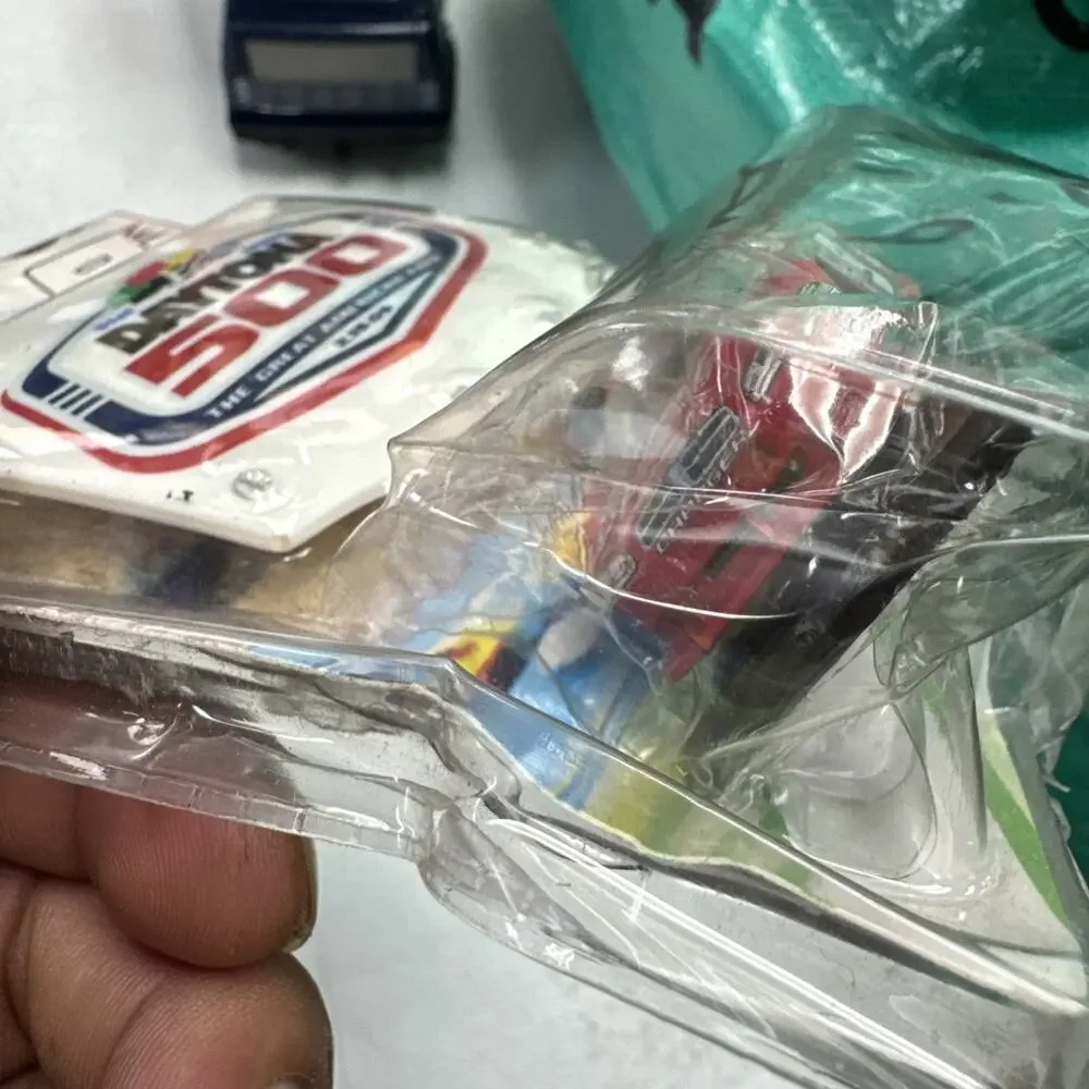 2009 Winner’s Circle 51st Annual Daytona 500 Kasey Kahne 1:64 (White Backboard)